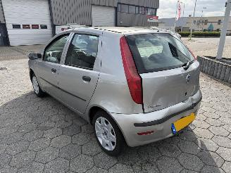 Fiat Punto 1.4-16V Dynamic picture 4