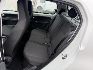 Volkswagen Up! 1.0 picture 11