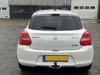 Suzuki Swift 1.2 Stijl Smart Hybrid picture 5