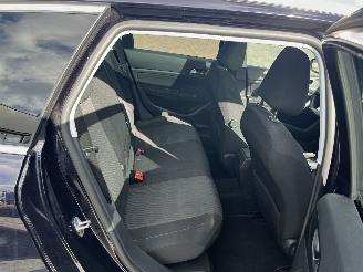 Peugeot 308 SW 1.2 PureTech Blue Lease Executive picture 10