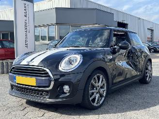 Schadeauto Mini Cooper 1.5 Cooper Marylebone 2016/7