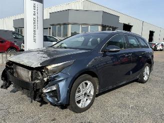 Schadeauto Kia Ceed 1.0 T-GDi DynamicLine 2019/1