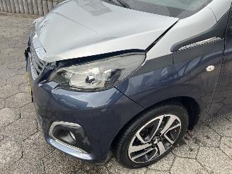 Peugeot 108 1.0 e-VTi Allure picture 9