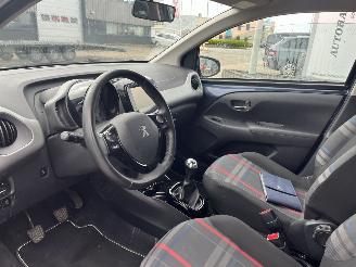 Peugeot 108 1.0 e-VTi Allure picture 15