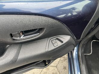 Peugeot 108 1.0 e-VTi Allure picture 17