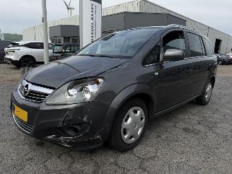 Coche accidentado Opel Zafira 7 persoon 1.6 111 years Edition 2012/3