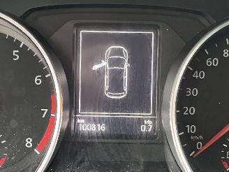 Volkswagen Polo 1.0 Comfortline Business R picture 17