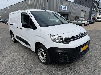 damaged commercial vehicles Citroën Berlingo 1.5 BlueHDi 100 S&S L2 2023/10