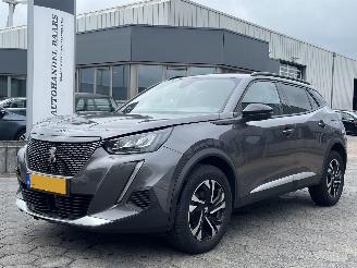 damaged passenger cars Peugeot 2008 1.2 PureTech Allure Pack AUTOMAAT 2023/3