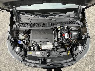 Peugeot 2008 1.2 PureTech Allure Pack AUTOMAAT picture 7