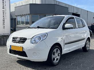 uszkodzony samochody osobowe Kia Picanto 1.0 X-pect 2010/5