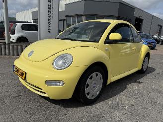 Schadeauto Volkswagen Beetle 2.0 Highline 2000/3