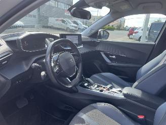 Peugeot e-2008 EV Allure 50 kWh picture 13