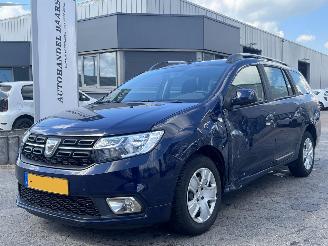 Vaurioauto  passenger cars Dacia Logan MCV 0.9 TCe Laureate 2017/12