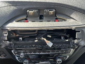 BMW 3-serie 320i Edition Luxury Line Purity Executive picture 16