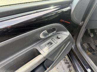 Volkswagen Up! 1.0 high up! BlueMotion picture 10