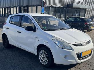 Hyundai I-20 1.2i Business Edition picture 3