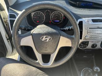 Hyundai I-20 1.2i Business Edition picture 17