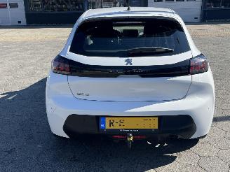 Peugeot 208 1.2 PureTech Active Pack picture 5