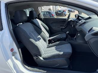 Ford Fiesta 1.25 Titanium picture 14