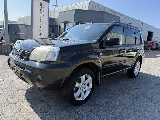 krockskadad bil auto Nissan X-Trail 2.0 Columbia Style 2wd 2007/3