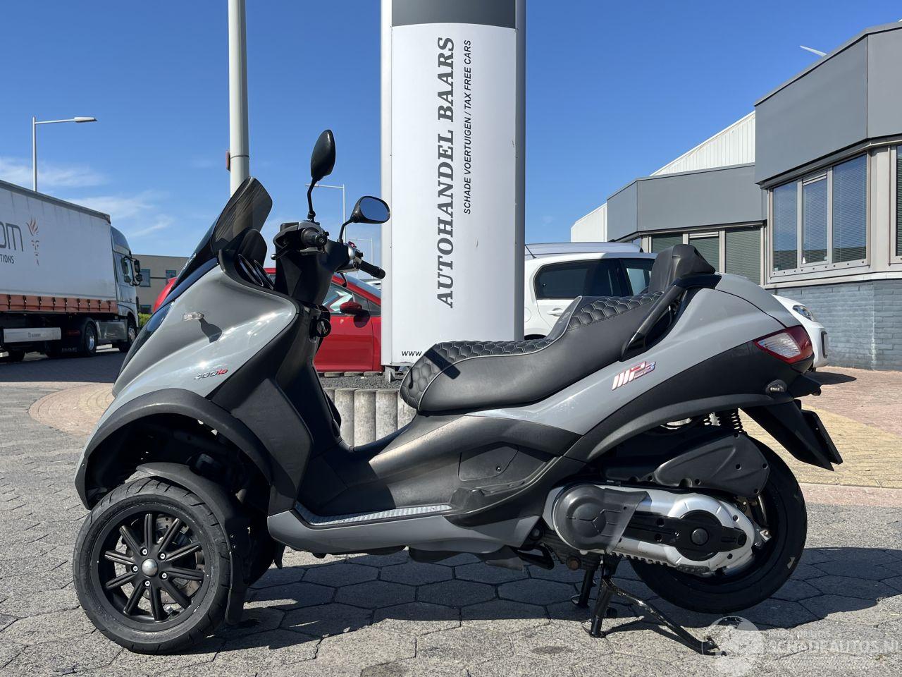 Piaggio MP3 400 LT