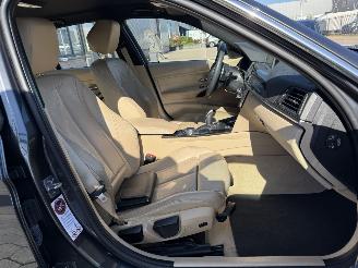 BMW 3-serie 320i High Executive picture 13