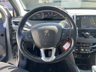 Peugeot 208 1.2 PureTech Blue Lease Executive picture 21