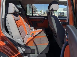 Volkswagen Touran 1.4 TSI Cross 7 Persoons picture 15