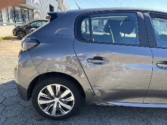 Peugeot 208 1.2 PureTech Active picture 8