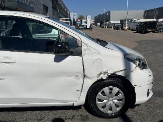 Toyota Yaris 1.0 VVT-i Aspiration picture 5