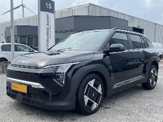 krockskadad bil auto Kia EV3 Plus Advanced 81.4 kWh 2025/1