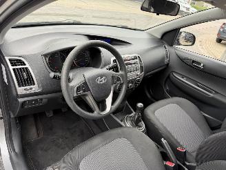 Hyundai I-20 1.2i First Edition picture 16