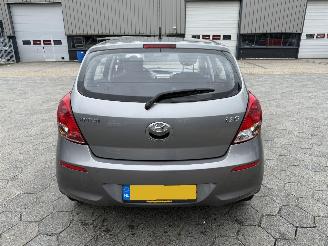 Hyundai I-20 1.2i First Edition picture 6