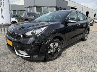 Vaurioauto  passenger cars Kia Niro Automaat 1.6 GDi Hybrid DynamicLine 2018/4