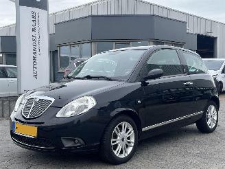 skadebil auto Lancia Ypsilon 1.2 Argento 2009/1