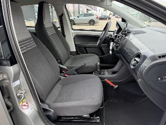 Volkswagen Up! 1.0 BMT move up! picture 13