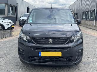 Peugeot Partner 1.6 BlueHDI Pro Long picture 2