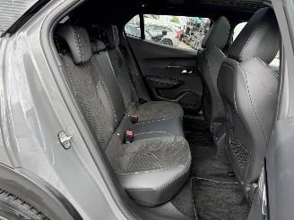 Peugeot e-2008 EV GT 54 kWh picture 13