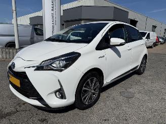 Damaged car Toyota Yaris 1.5 Automaat Hybrid Dynamic 2019/8