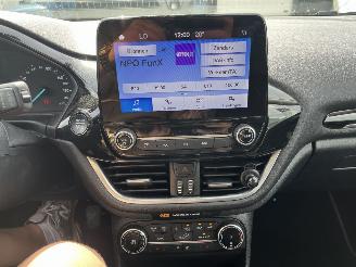 Ford Fiesta 1.0 EcoBoost Hybrid Titanium picture 18