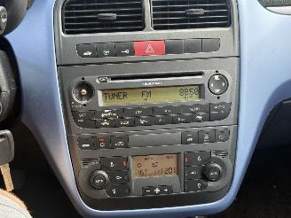Fiat Grande Punto 1.4 Edizione Prima picture 16