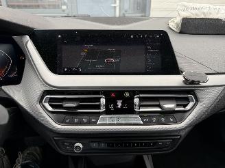 BMW 1-serie 118i High Executive AUTOMAAT picture 20