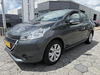 Schadeauto Peugeot 208 1.0 PureTech Access 2015/3