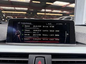 BMW 3-serie 320i Executive picture 19