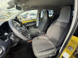 Volkswagen Up! 1.0 BMT move up! picture 13