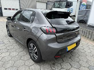 Peugeot 208 1.2 AUTOAAT PureTech Allure Pack picture 6