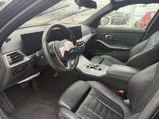 BMW 3-serie 330e M picture 13