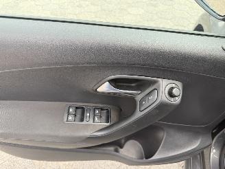 Volkswagen Polo 1.2 TSI Highline PANO picture 16