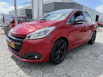 Voiture accidenté Peugeot 208 1.2 PureTech GT-line 2018/5